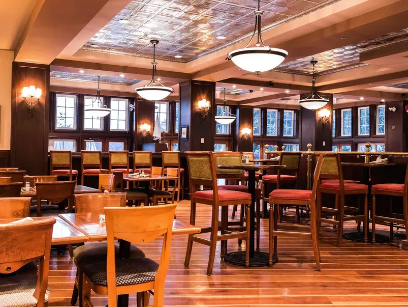 Syrens Bistro & Lounge Inside dining