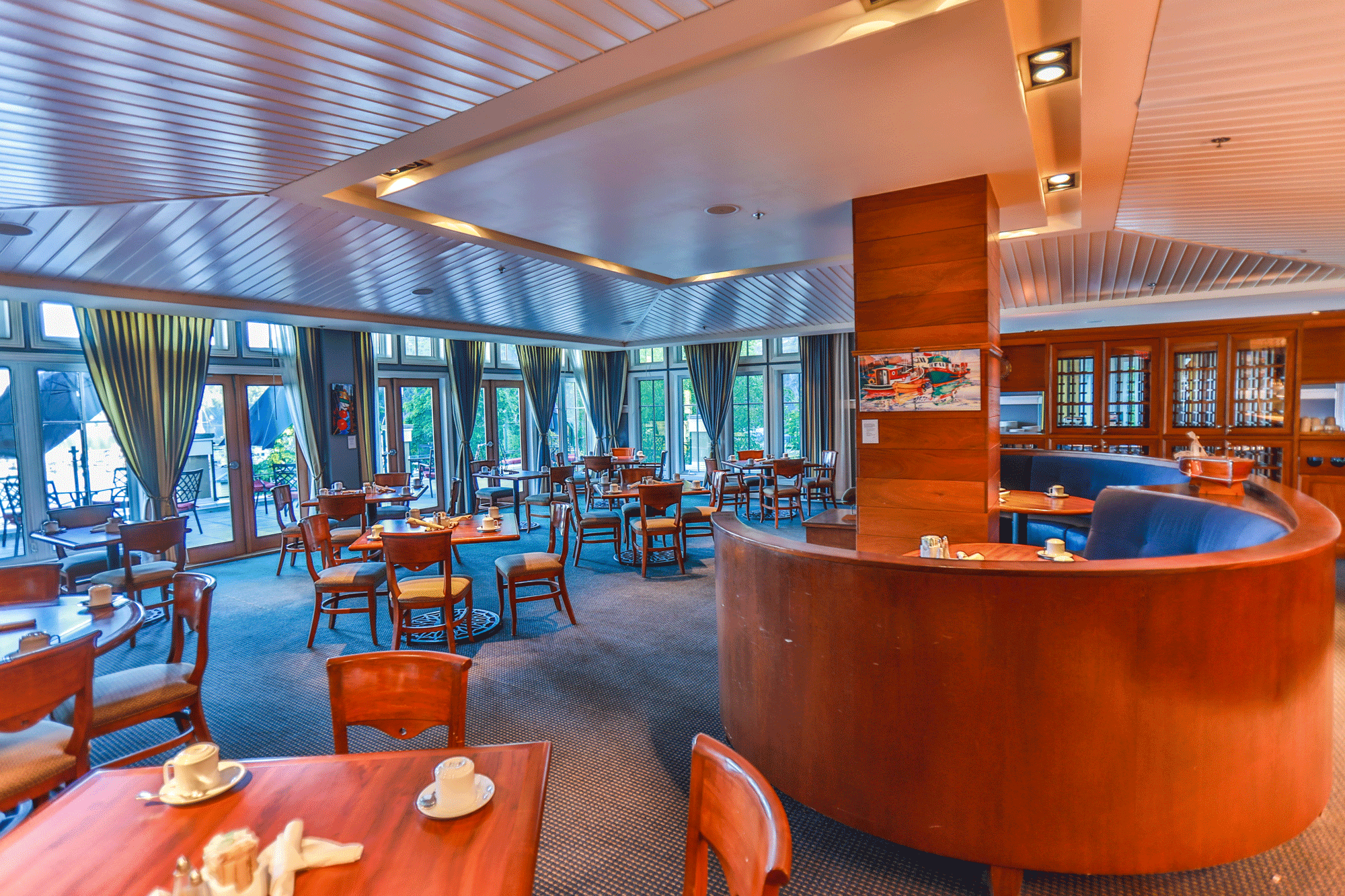 Aurora Restaurant indoor dining